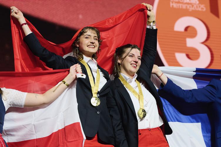 Erfolgsgeschichte: Unsere Schneiderinnen holen Gold bei den EuroSkills