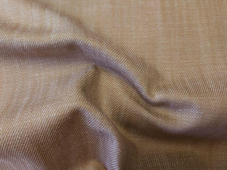 Schwerer Jeansstoff hellbraun