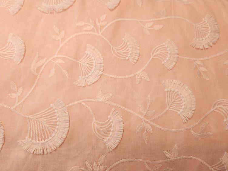 Bestickter Stoff mit Blätter und Fransen, rosa - 2