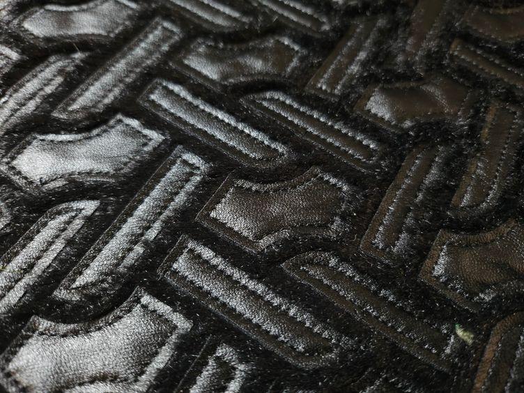 SALE! Fell- Lederimitat bestickt - 2