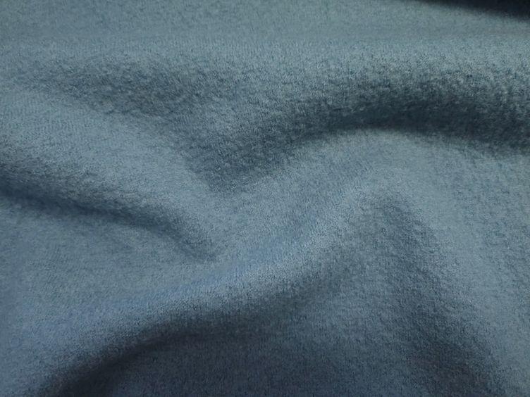 Schurwoll-Walk hellblau