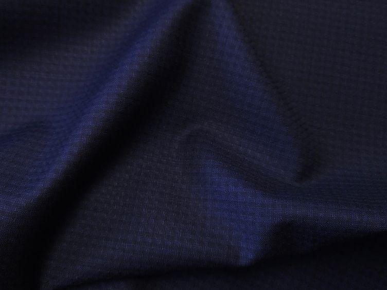 Armani Wollstoff, dunkelblau ton in ton