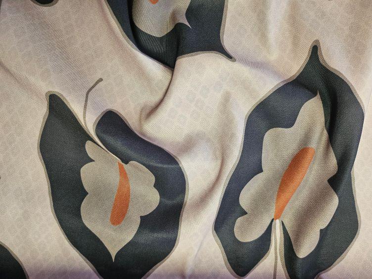 Doppelseitig bedruckter Polyesterstoff, grün