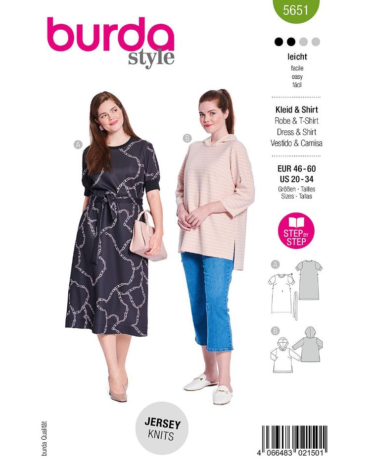 Jerseykleid und Hoodie