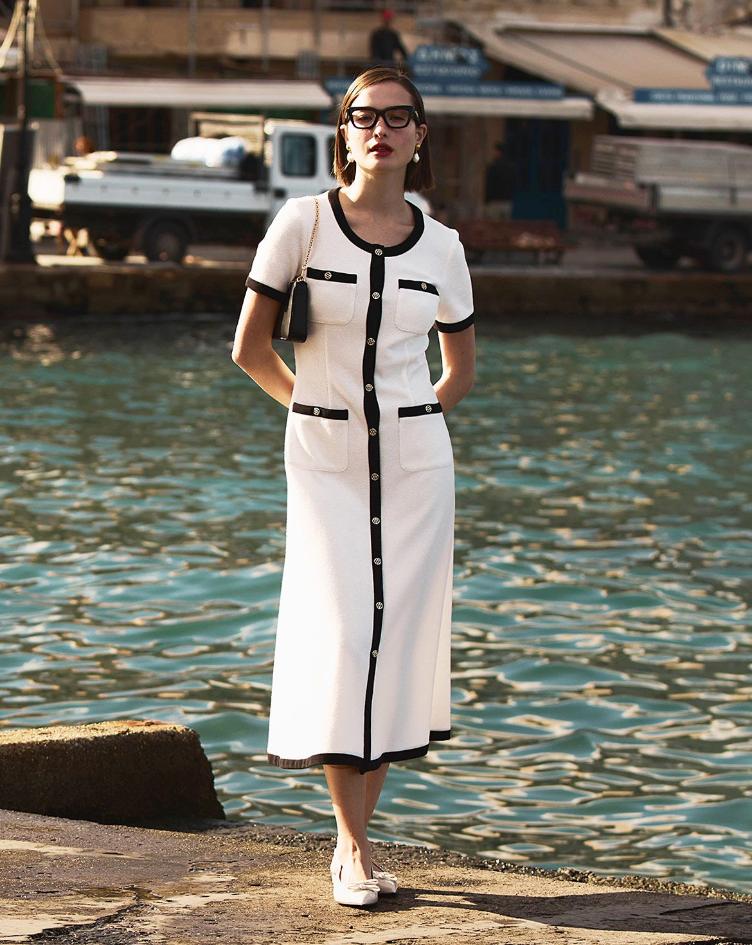 Strickkleid und Cardigan - 2