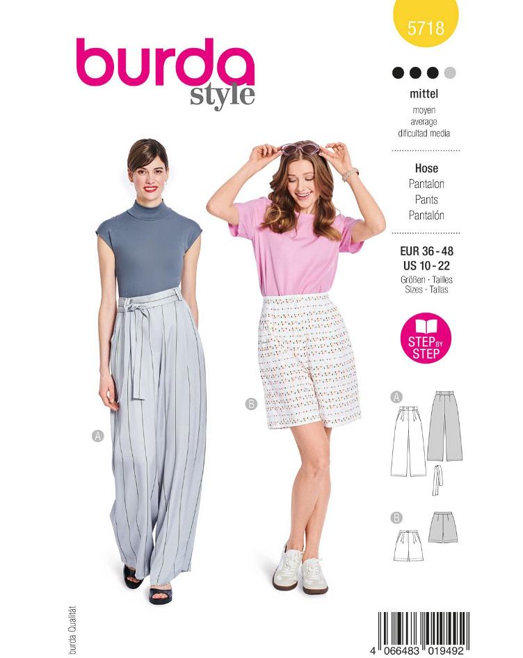 Marlenehose mit Hüftpassentasche und Shorts mit tiefen Taschen