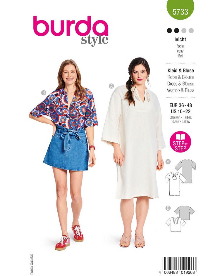 Tunikakleid und Bluse