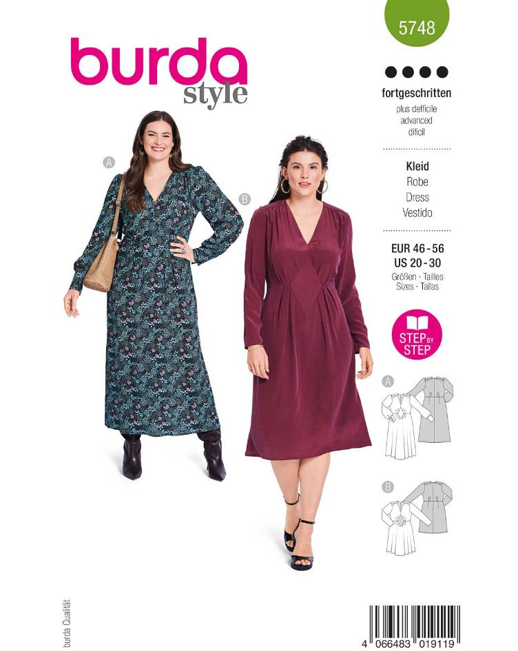 Kleid mit Einsatz und aufspringender Falte