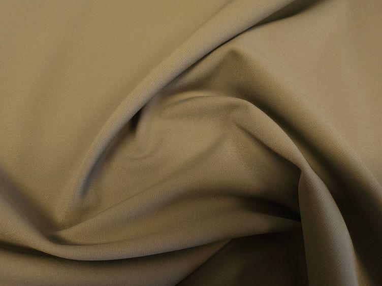 Polyesterstoff mit Elastan
