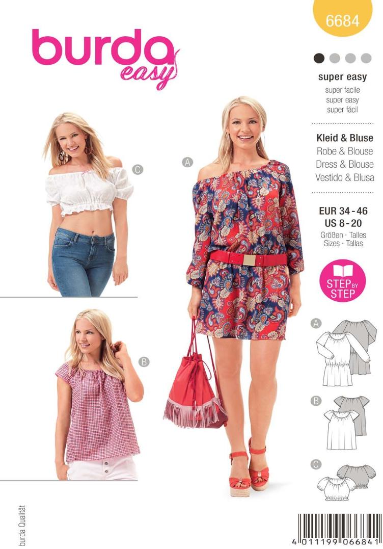 Carmen Kleider und kurzes Top