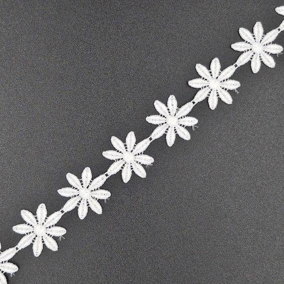 Spitze Blümchen, weiss - 0