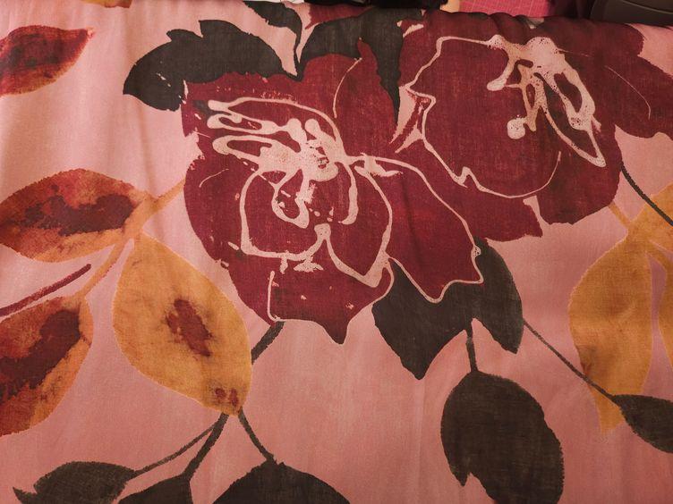Poyestersatin Blumen, rot gold - 0