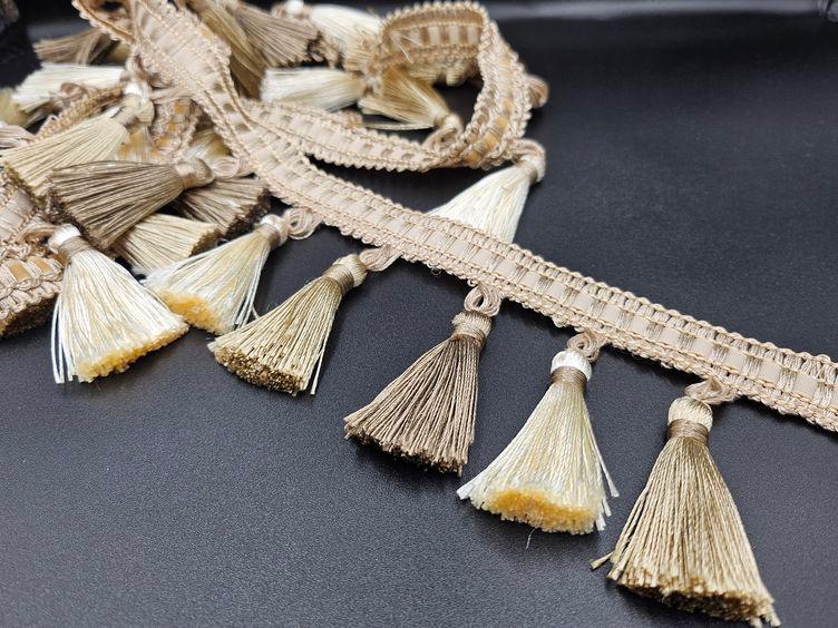 Dekoband mit Quasten