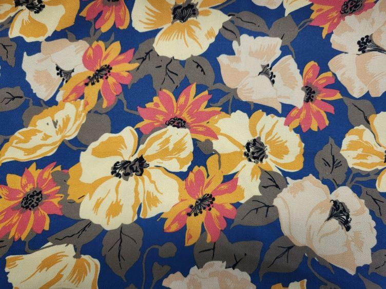 Blumiger Viskose Stoff - 1