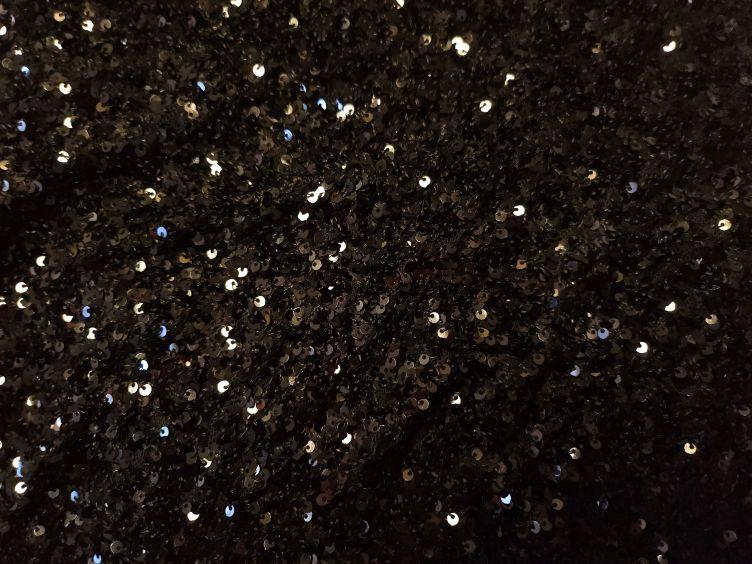 Pailletten auf Tüllgrund, schwarz - 0