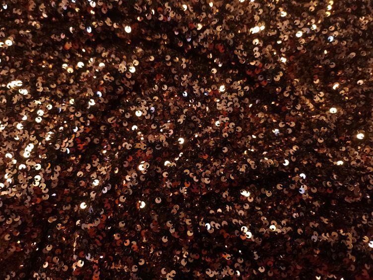 Pailletten auf Tüllgrund, rose