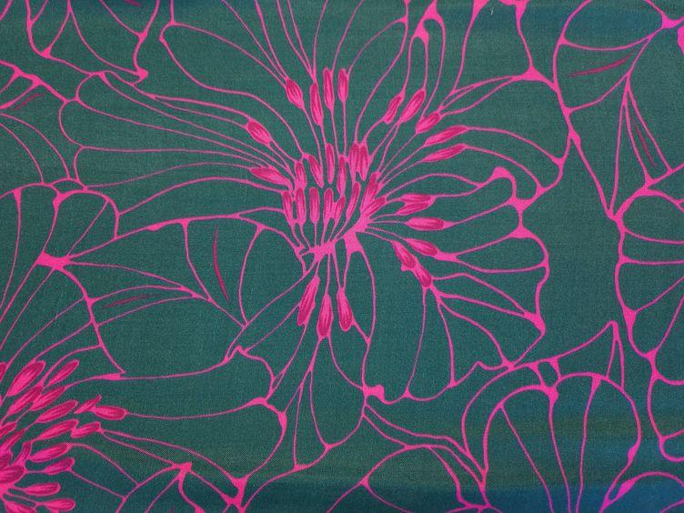 Viskosestoff mit grossem Blumenprint, petrol - 0